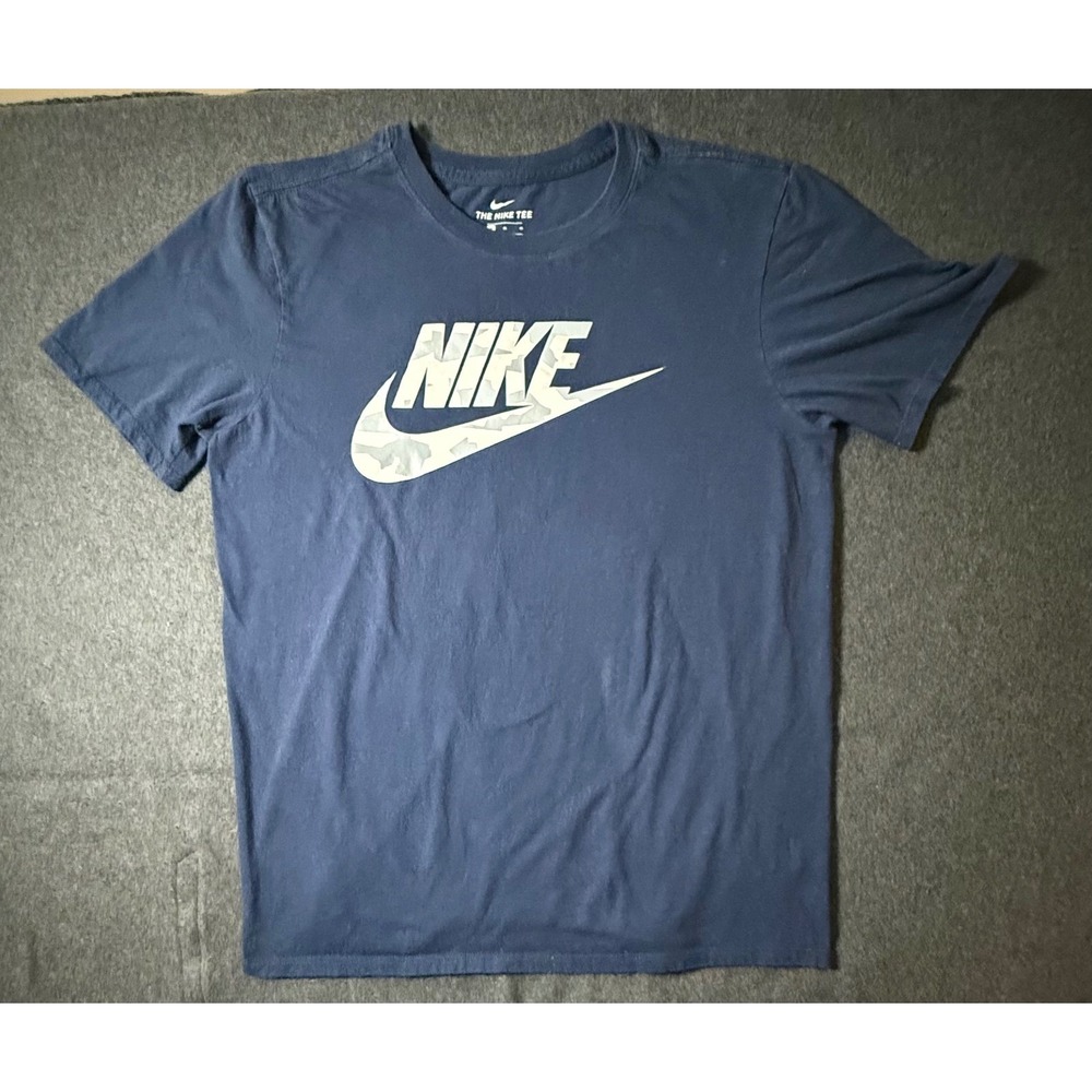 Nike‎ Mens Athletic Cut Graphic T-Shirt Navy Blue Camo Swoosh Logo Size Medium